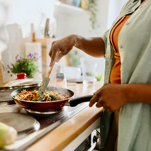 IN THE NEWS: The Common Kitchen Mistake an Oncologist Says Can Increase Exposure to Cancer-Causing Chemicals